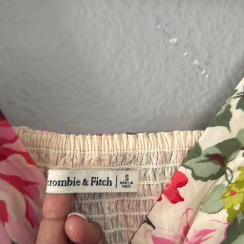 Abercrombie & Fitch Cream and Pink farm milkmaid cottagecore Pleated Maxi Dress